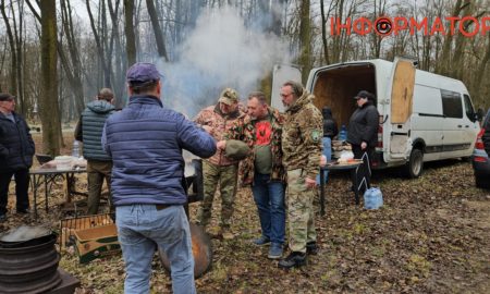 Алея добровольців у Коломия поповнилась молодими дубами, а крім того цей день відзначили іншими спортивно-масовими заходами