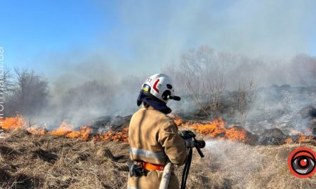 Коломийські рятувальники потребують добровольців, щоб побороти вогняну стихію