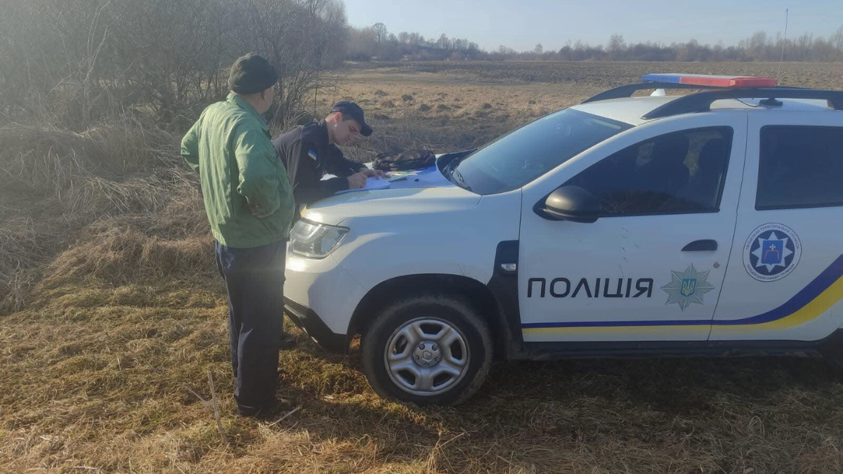 Спіймали на гарячому: на Коломийщині виявили палія сухої трави